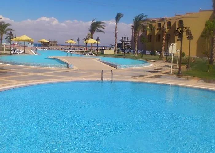 بورتو ساوث بيتش - صف اول علي البحر مباشره - عائلات فقط Apartment Ain Sukhna