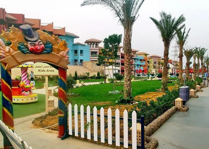 بورتو ساوث بيتش - صف اول علي البحر مباشره - عائلات فقط Apartment