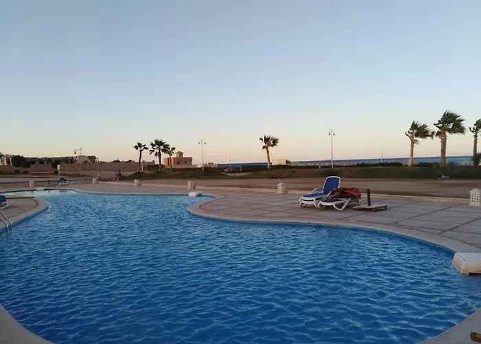 بورتو ساوث بيتش - صف اول علي البحر مباشره - عائلات فقط Apartment Ain Sukhna