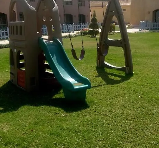 بورتو ساوث بيتش - صف اول علي البحر مباشره - عائلات فقط *