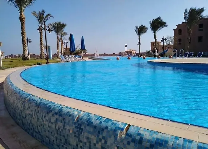 Apartment بورتو ساوث بيتش - صف اول علي البحر مباشره - عائلات فقط *