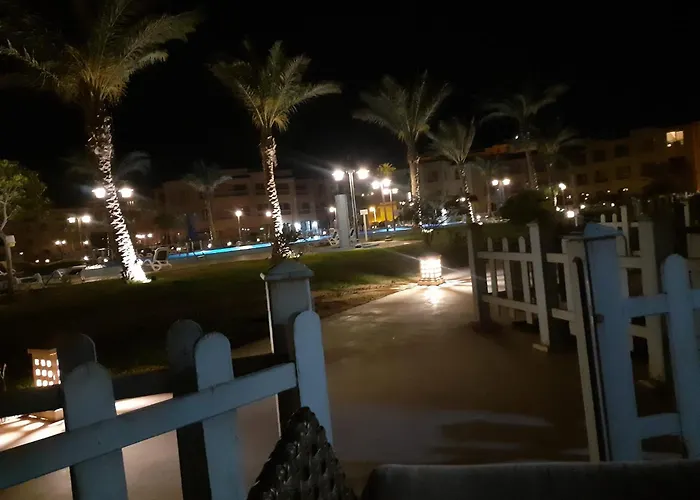 Apartment بورتو ساوث بيتش - صف اول علي البحر مباشره - عائلات فقط Ain Sukhna