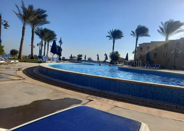 بورتو ساوث بيتش - صف اول علي البحر مباشره - عائلات فقط Ain Sukhna