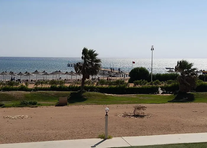 Apartment بورتو ساوث بيتش - صف اول علي البحر مباشره - عائلات فقط Ain Sukhna