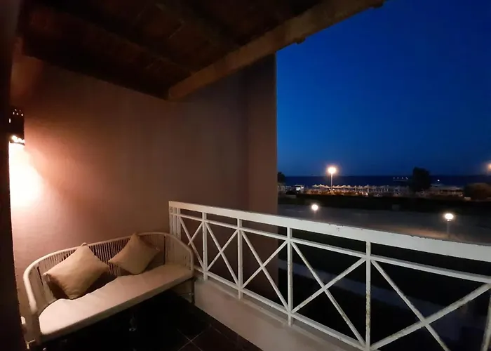 بورتو ساوث بيتش - صف اول علي البحر مباشره - عائلات فقط Apartment